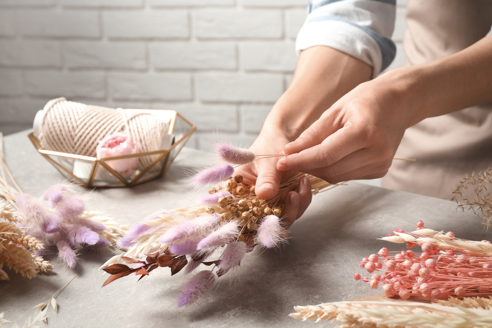 Comment faire sécher un bouquet de fleurs ? - Minute Facile