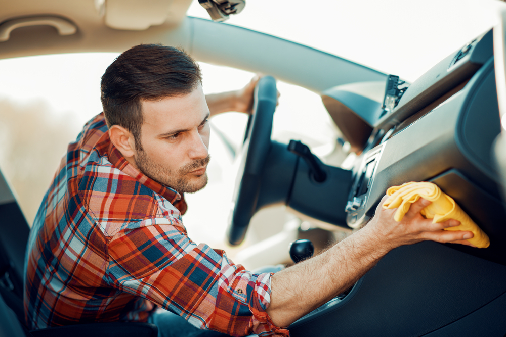 Entretien facile de sa voiture au quotidien - Minute Facile
