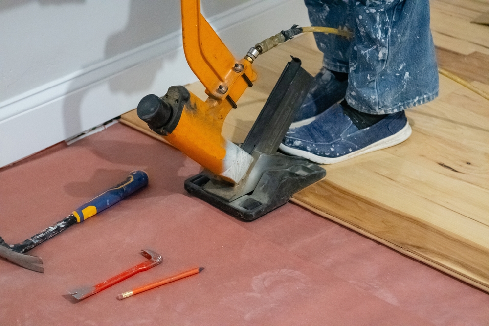 Comment réparer un parquet abîmé sans le remplacer Minute Facile — free download